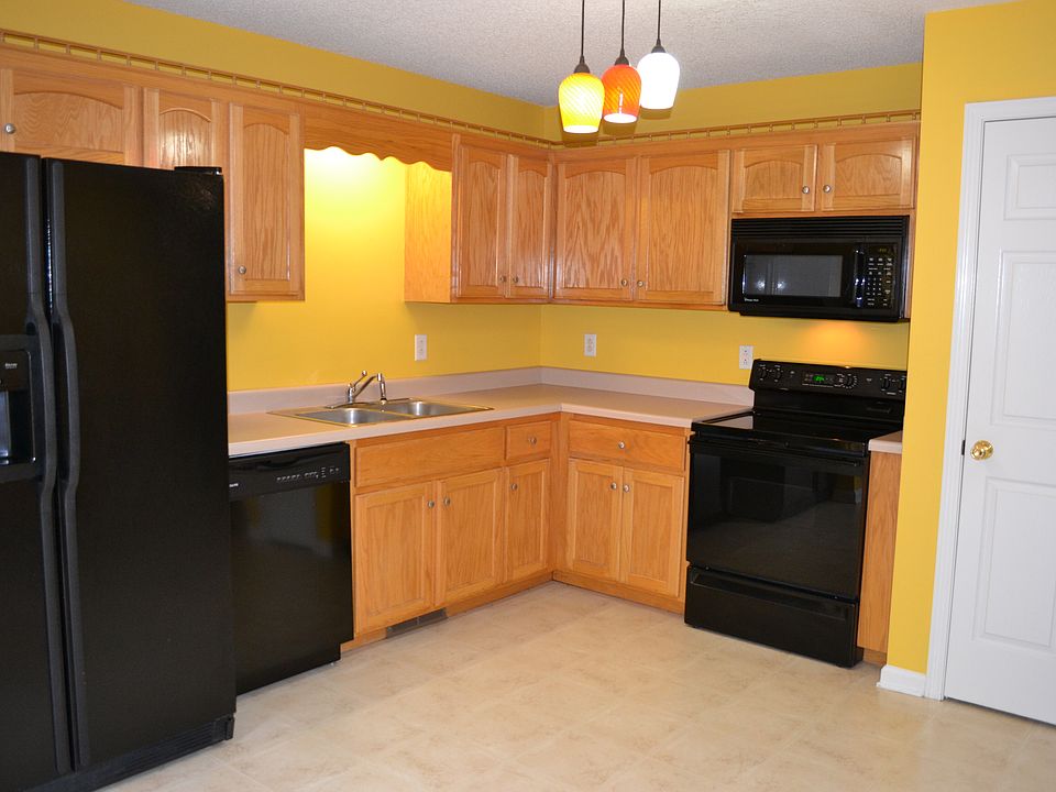 1st image of 276 Shadyside Ln