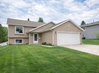 3714 10th Ave SW, Rochester, MN 55902