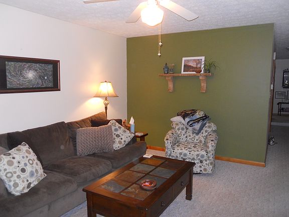 3rd image of 1399 Dietz Ave