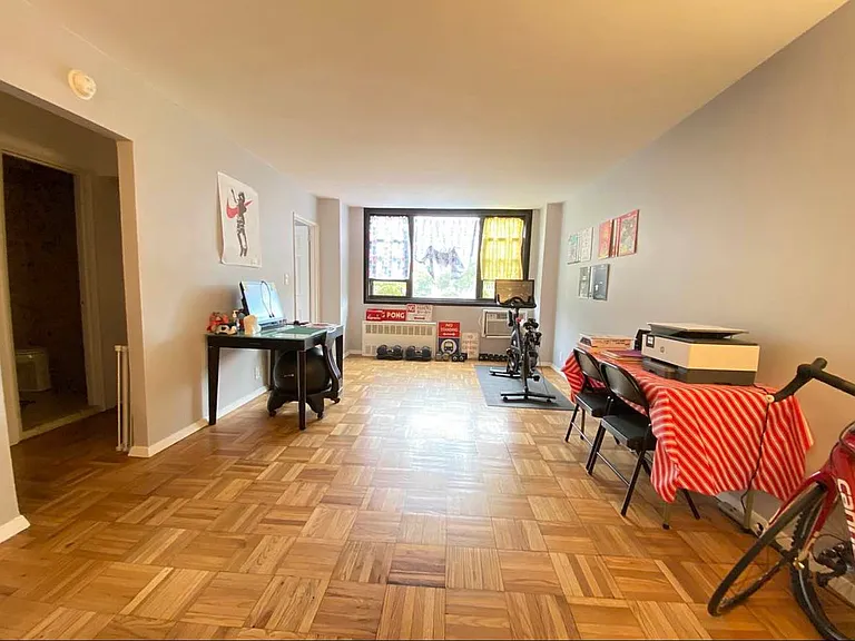 1360 Ocean Pkwy #1G — Photo 2