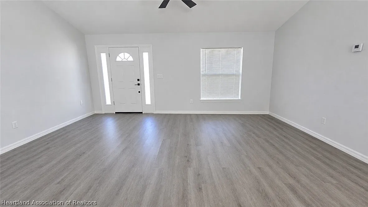 3 bed, 2.0 bath, 1506 sqft, $2,000 — Photo 4