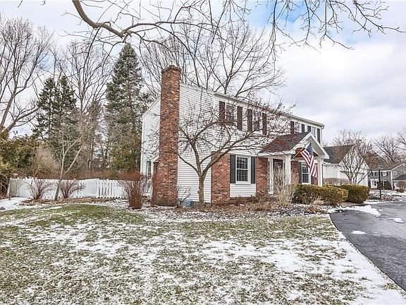 2nd image of 21 Sturbridge Ln