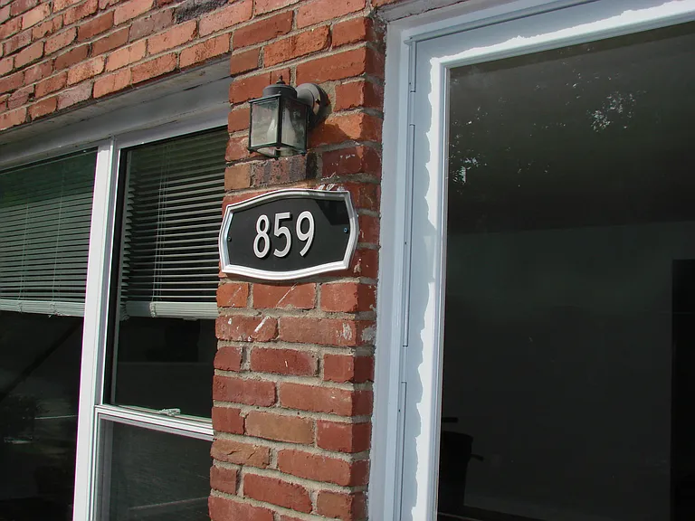 859 Killarney Dr — Photo 15