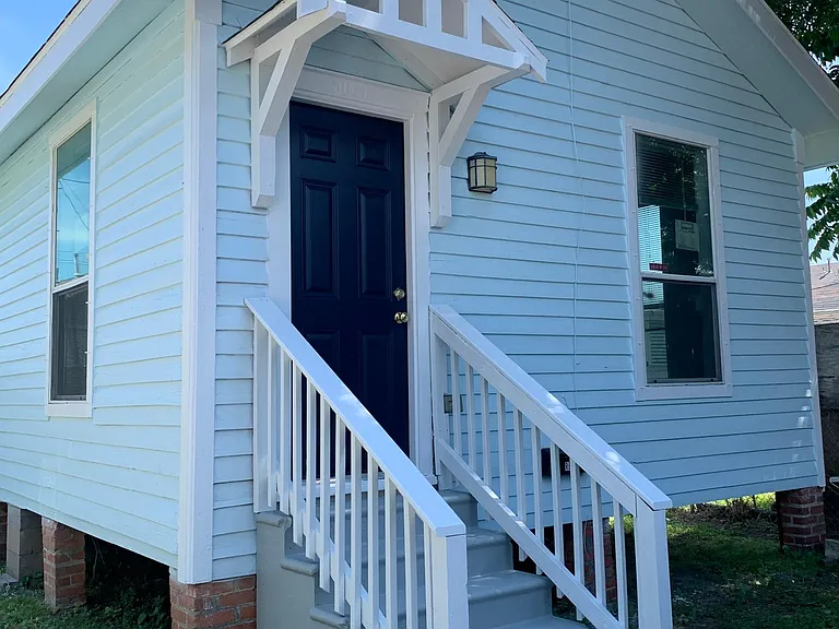 5010 Avenue L #REAR — Photo 1
