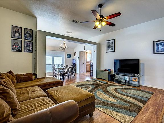 2nd image of 7813 Briarstone Ct
