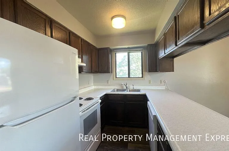 3711 S Cathy Ave #4 — Photo 18