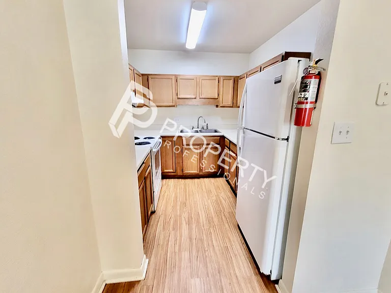 500 N Parachute Ave — Photo 5