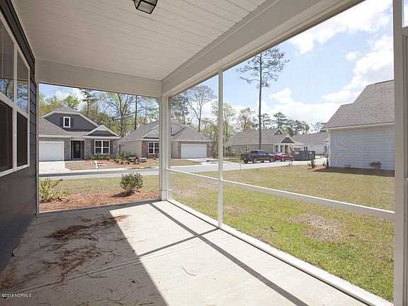 4th image of 692 Seathwaite Drive SE