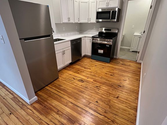 2nd image of 216 Main St #201
