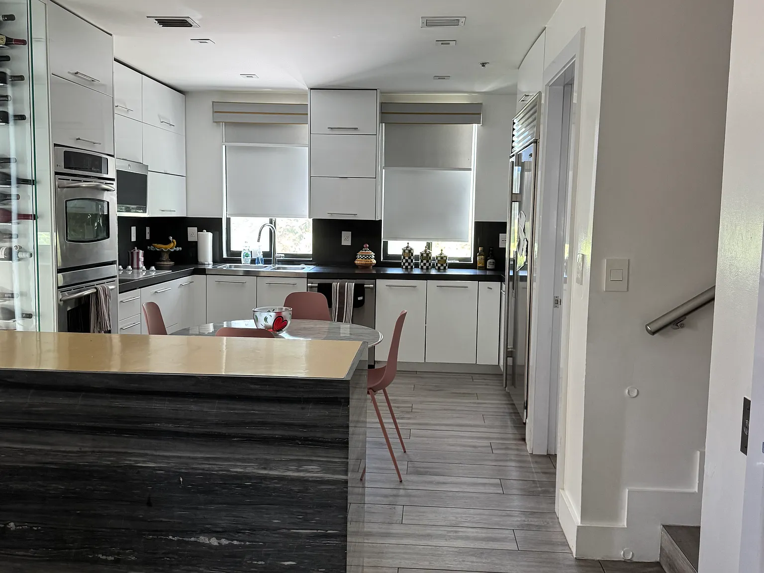 5 bed, 2624 sqft, $10,500 — Photo 3
