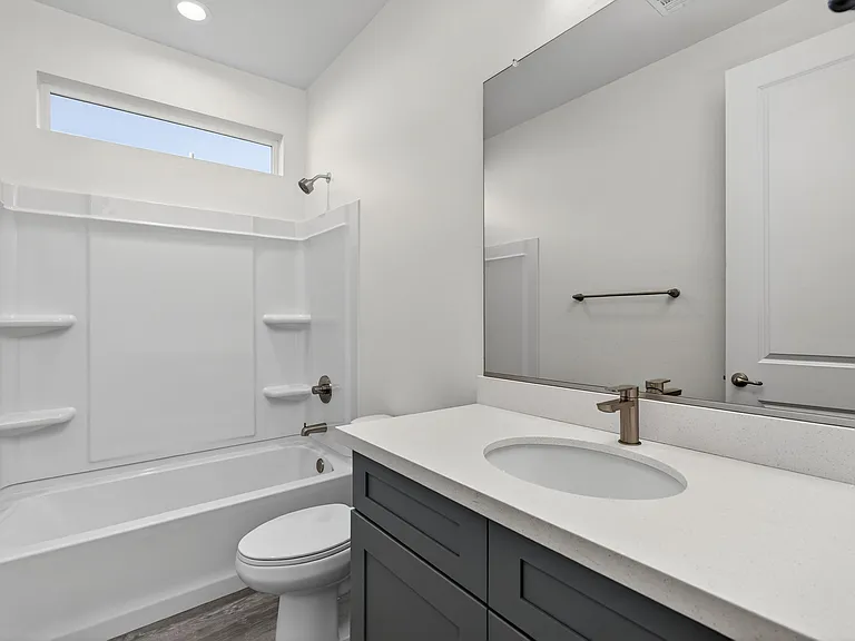 8210 S 9th Pl — Photo 14