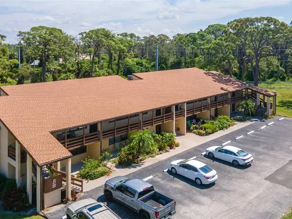 8 Quails Run Blvd Unit 10, Englewood, FL 34223