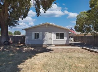 414 B St, Waterford, CA 95386