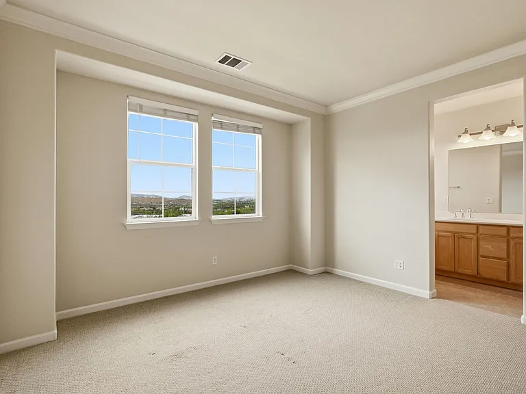 5206 Fioli Loop — Photo 36