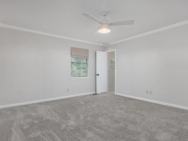 7830 Cove Ridge Dr — Photo 27