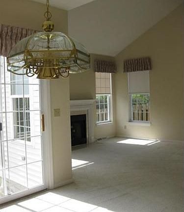 3rd image of 9762 Sugarbush Cir