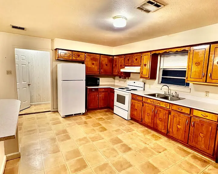23063 Cagle Ln #3 — Photo 3