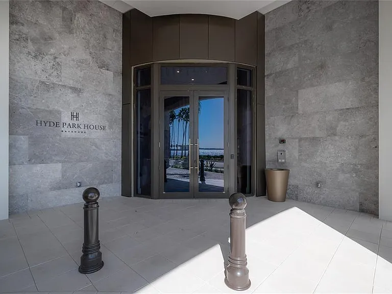 2103 Bayshore Blvd #802 — Photo 32