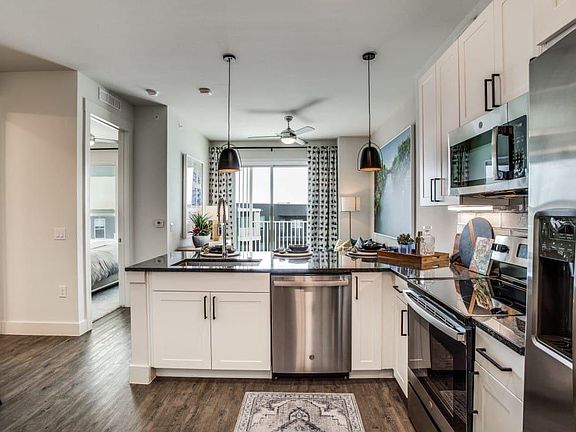 3rd image of 5630 N Lamar Blvd #342