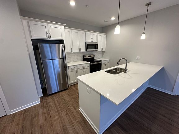 4th image of 4326 Pine Forest Blvd NE #1