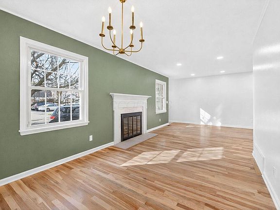 5th image of 5368 Yorkshire Village Ln #B-23