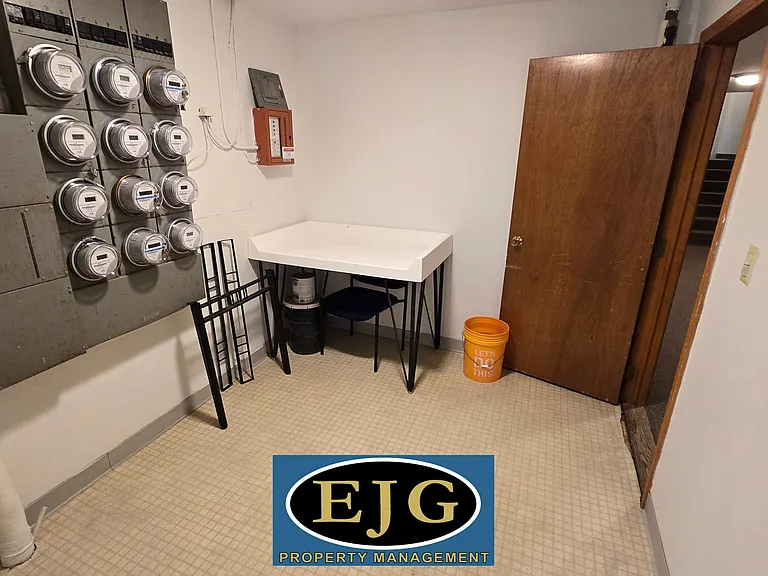 6 Louisburg Sq #8 — Photo 42