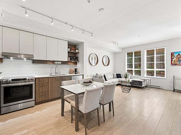 4th image of 618 Como Lake Ave #109