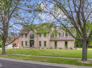 882 Box Turtle Ct, Columbus, IN 47201