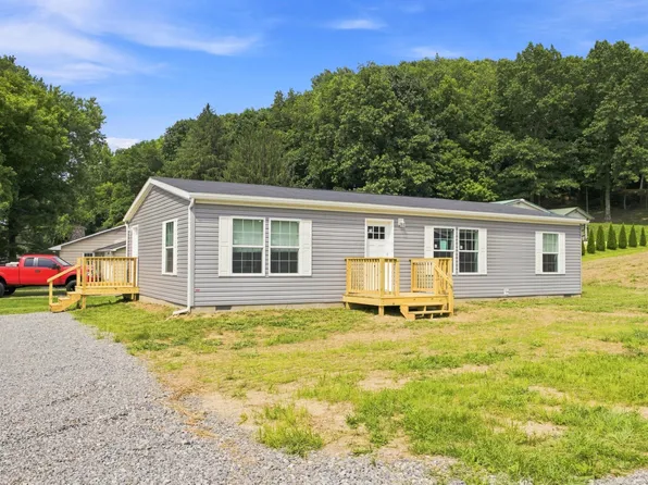 18426 Laurel St, Laurelville, OH 43135