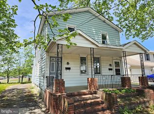 317 W 4th St, Palmyra, NJ 08065