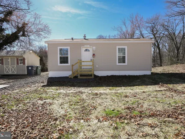 312 Crystal Dr, Williamstown, NJ 08094