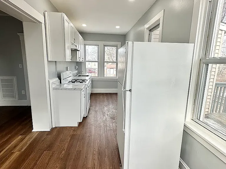86 S Fulton St #2 — Photo 8