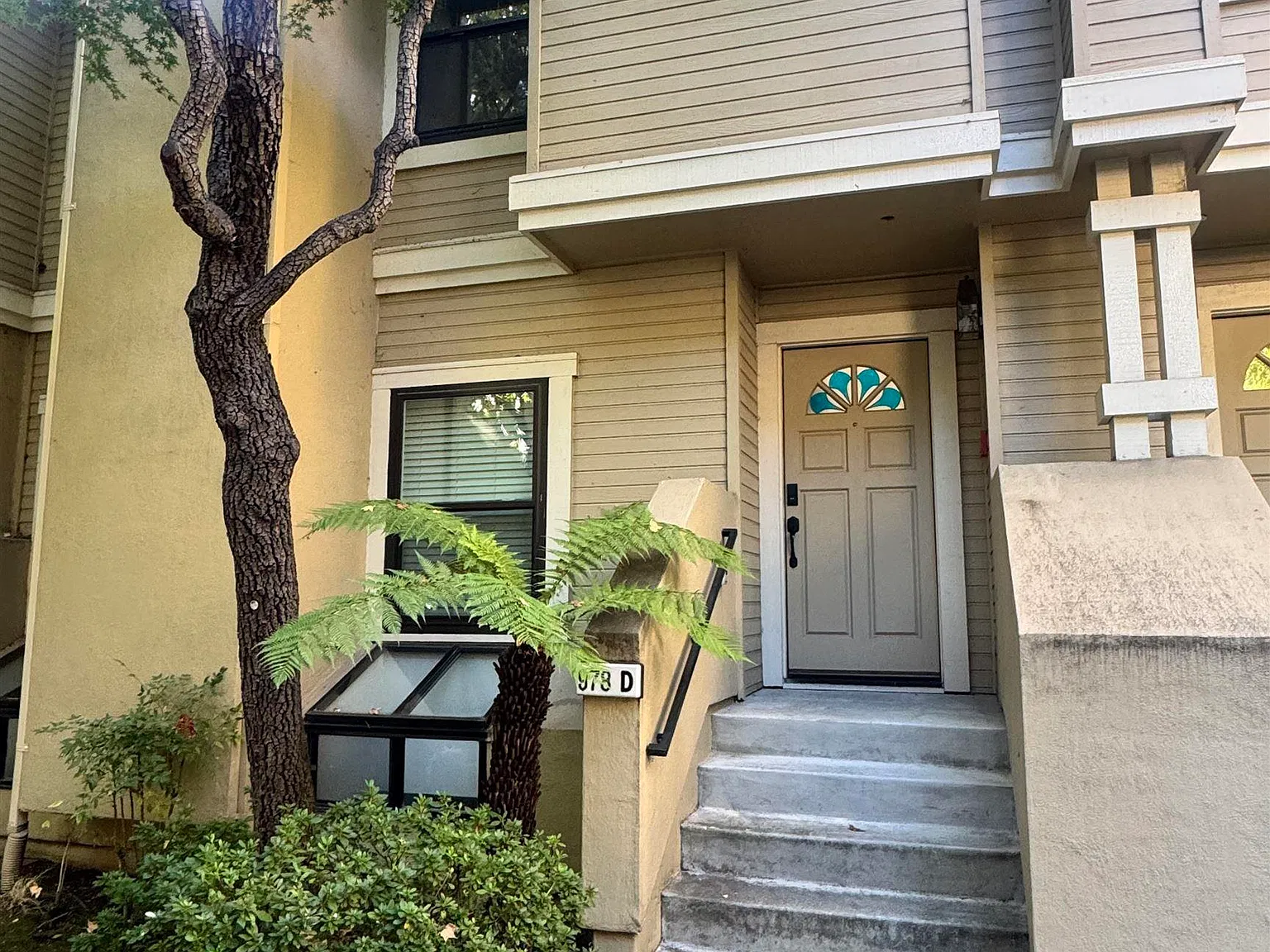 3 bed, 2082 sqft, $7,000 — Photo 1