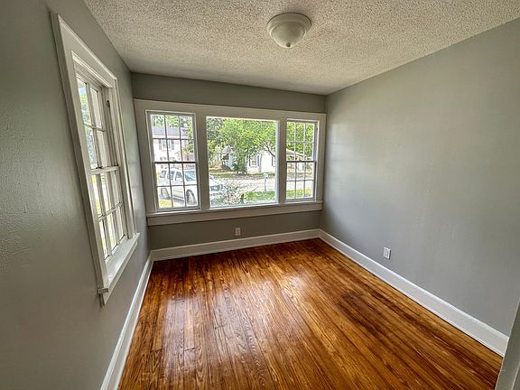 5th image of 106 S Hull St