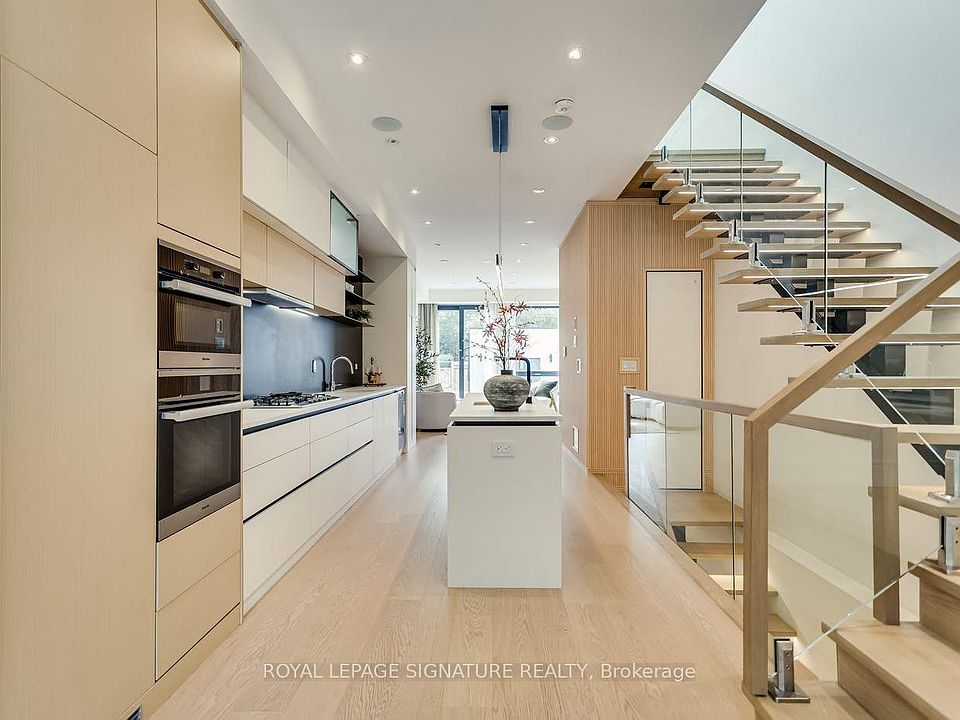1st image of 511 Woburn Ave