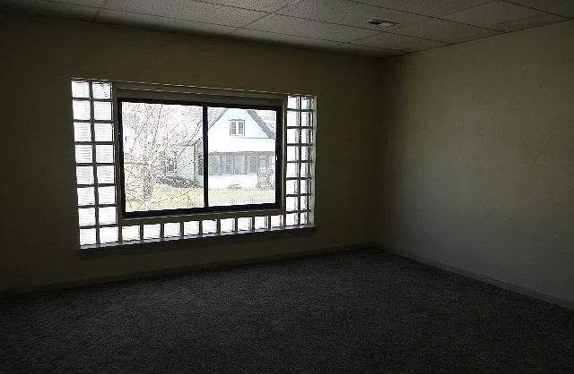 Building Photo 3