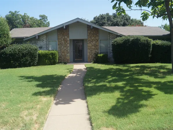 1813 Crockett St, Garland, TX 75042