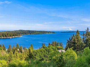 6715 NE Dapple Ct, Bainbridge Island, WA