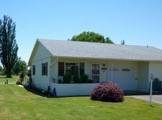 1882 Country Club Rd, Woodburn, OR 97071