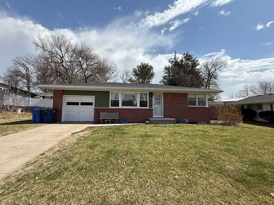 1st image of 1831 Sunny Hill Rd