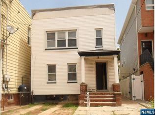 207 N 2nd St, Harrison, NJ 07029