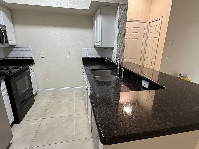 8300 Elm Park Dr #7111 — Photo 10