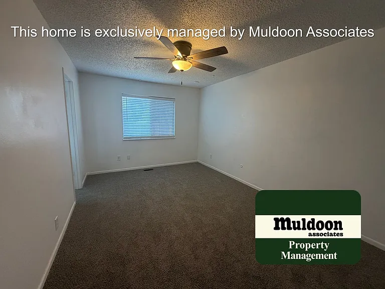 2958 Roche Dr N — Photo 12