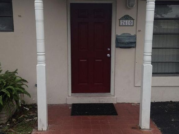 4th image of 2610 NE 21st St