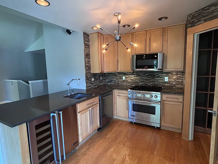 4006 Norwich Dr — Photo 9