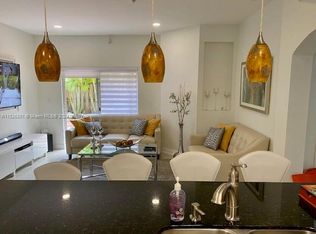 7995 NW 8th St APT 105C, Miami, FL 33126