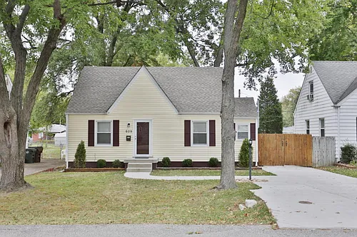 609 Marquette Dr Photo 1