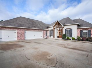 102 Mullherrin Dr, Madison, MS 39110
