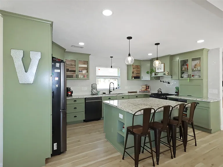 4219 Frost St — Photo 7