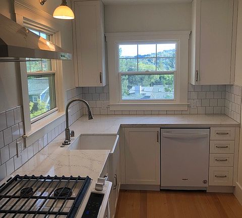 Completely remodeled kitchen with gas stove/oven. All new appliances, countertops, and cabinets.